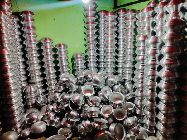 অ্যালমুনিয়ামের হাড়ি পাতিল